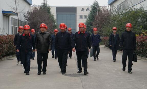 集團領導金輝帶隊赴海紅軸承、電器開關(guān)進行工作調(diào)研